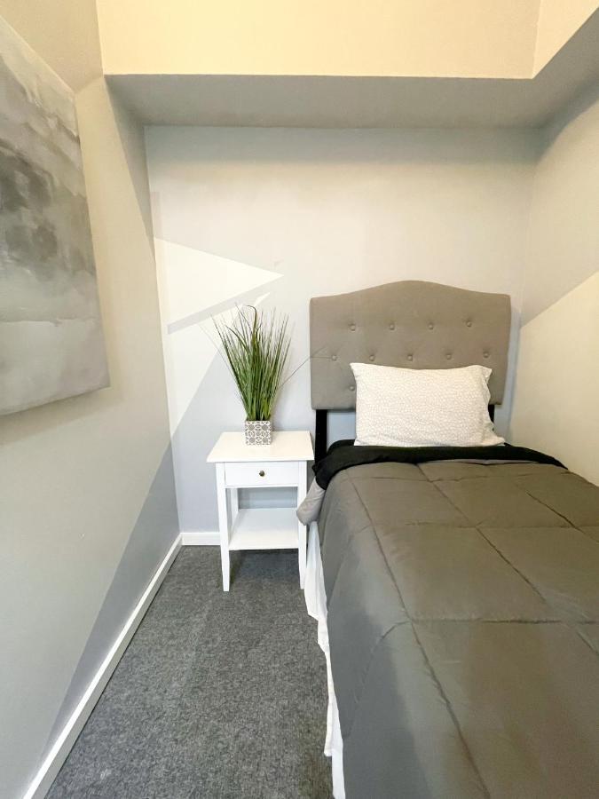 Wrigleyville Friends Unit - 5Bdrm شيكاغو المظهر الخارجي الصورة